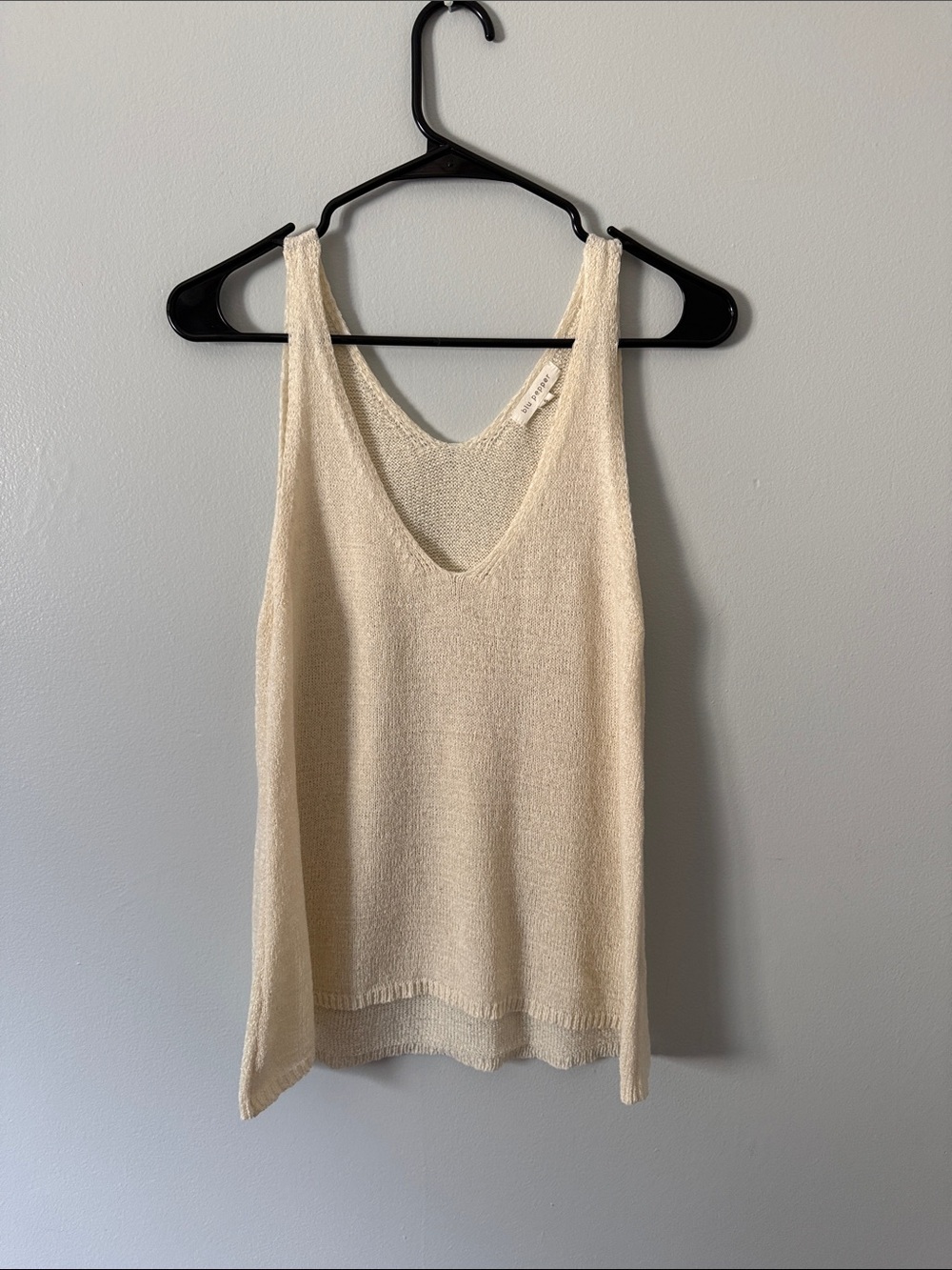 Blu Pepper Cream Knit V-Neck Tank
